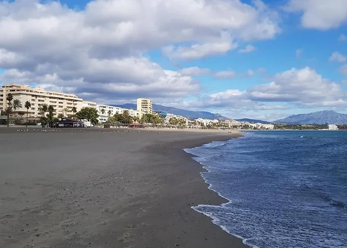 Puerto Marina Bay * إِستيبونا