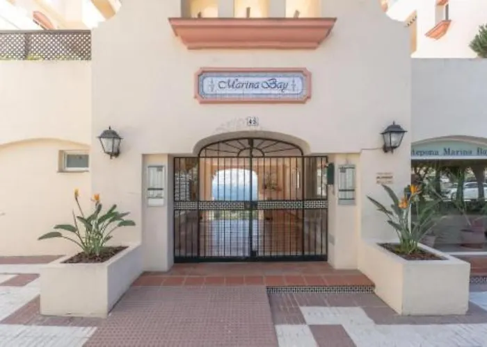 Puerto Marina Bay شقة