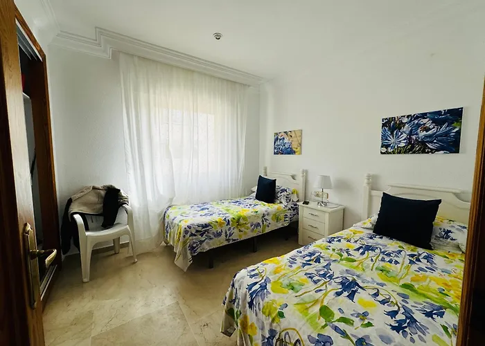 شقة Puerto Marina Bay إِستيبونا