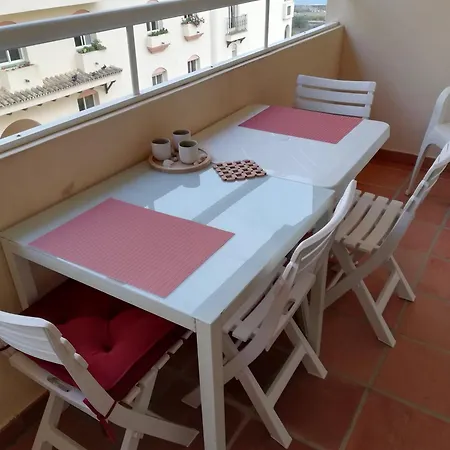 Puerto Marina Bay Apartment *