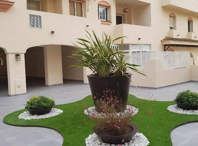 Puerto Marina Bay * Εστεπόνα