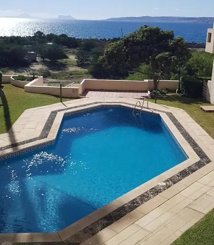 Puerto Marina Bay Εστεπόνα